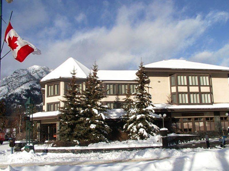 Elk + Avenue Hotel Banff Exterior photo